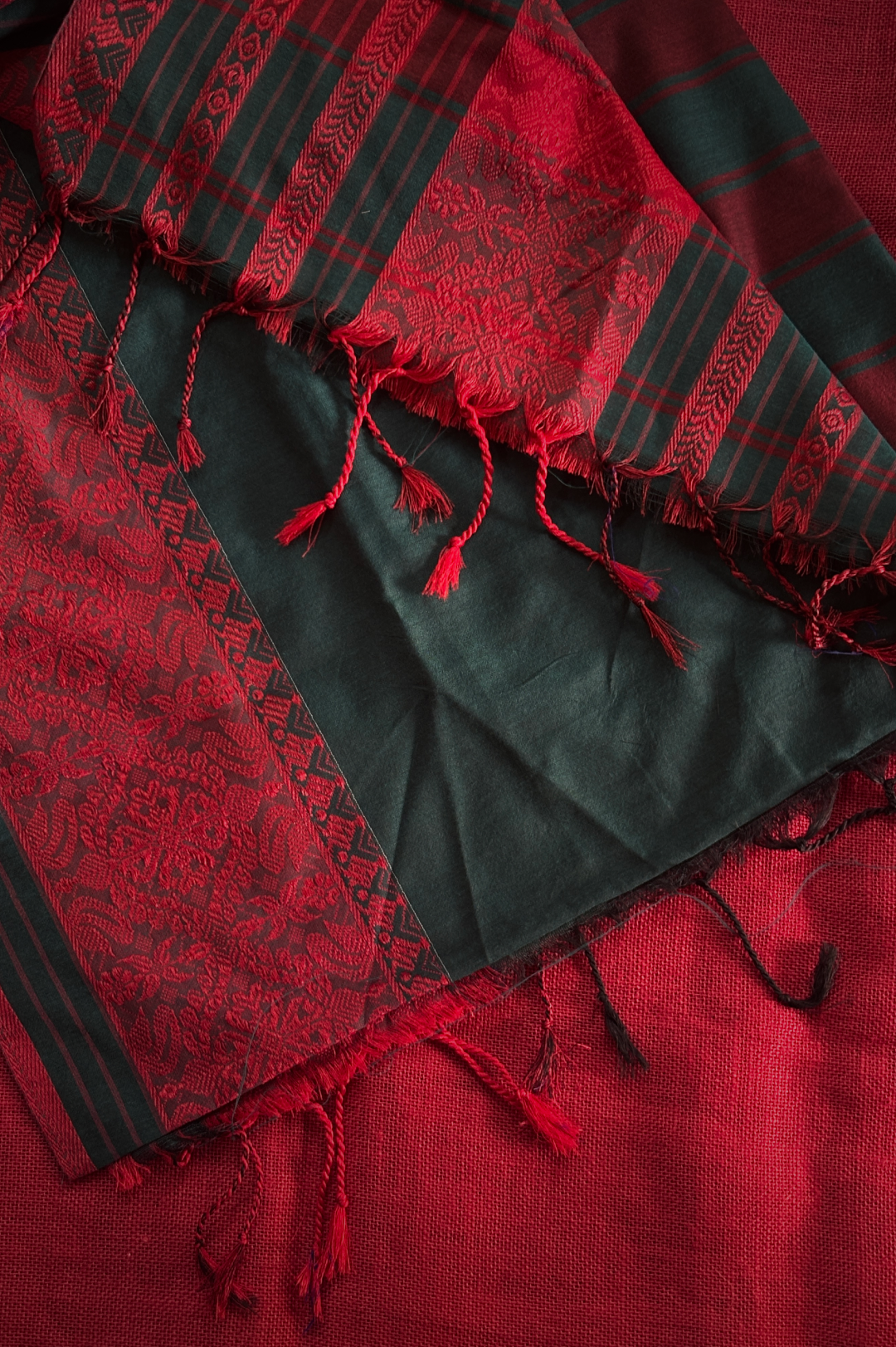 Kadhi Long Border Green & Red Saree