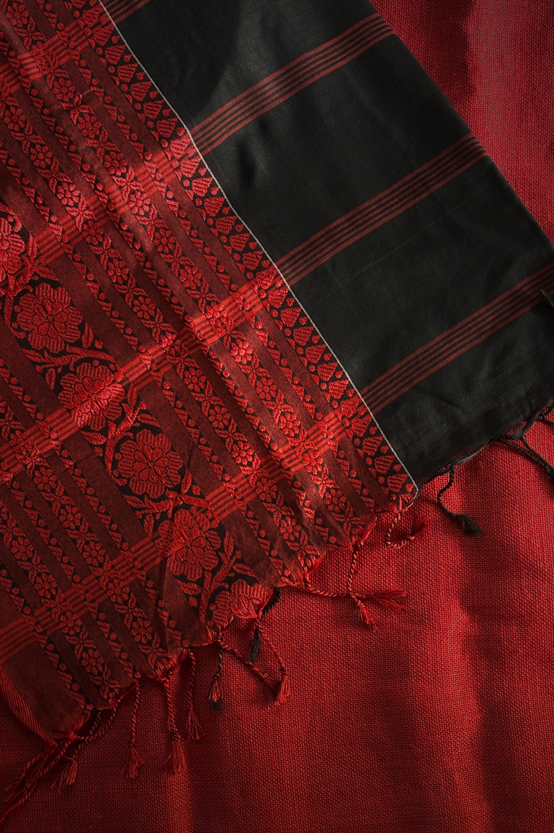Kadhi Long Border Red & Black Saree